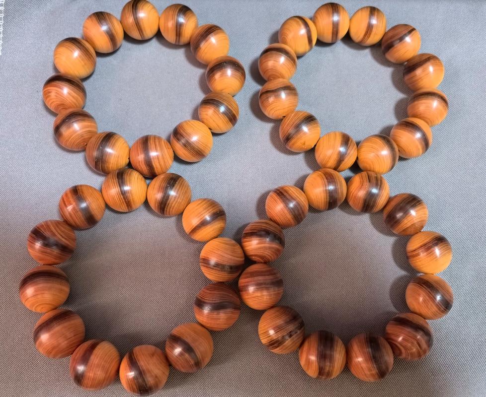 太行崖柏.太行崖柏河北易县干黑油骨特色珠,无科技,油线贯穿