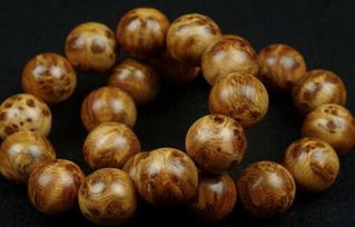 崖柏柴火料 从枯木到暴利，文玩市场里的贪婪游戏